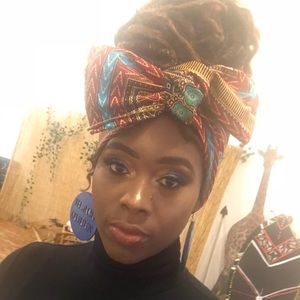 Meet your Posher, Yolanda